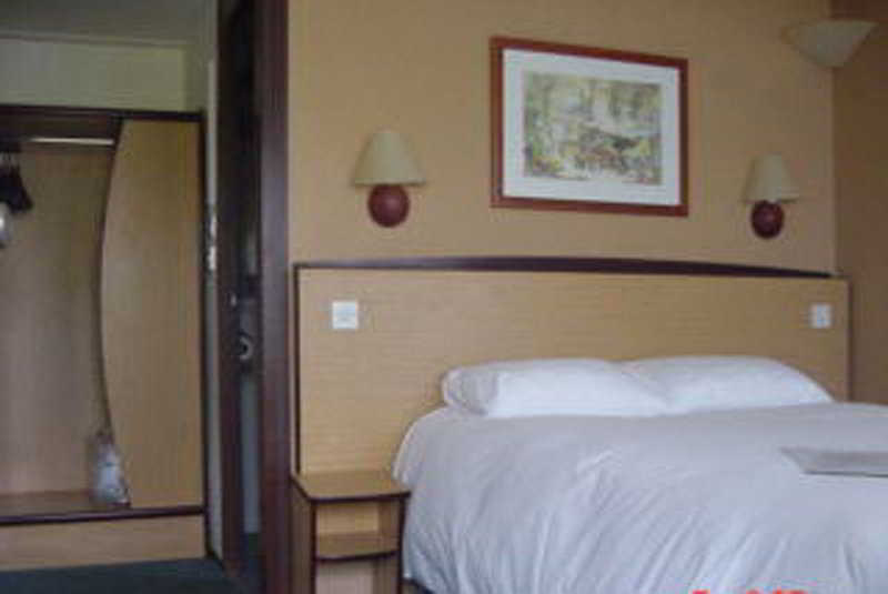 Campanile Hotel Dartford Exterior photo